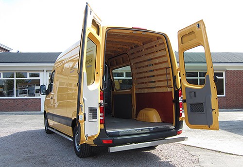 2 Mercedes210-11m3-back